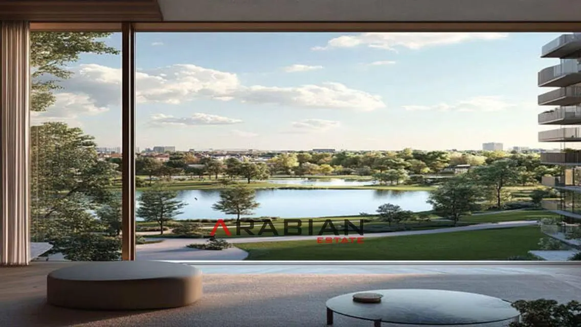 Luxury Apartment Overlooking Lakes with 680 Meter Space