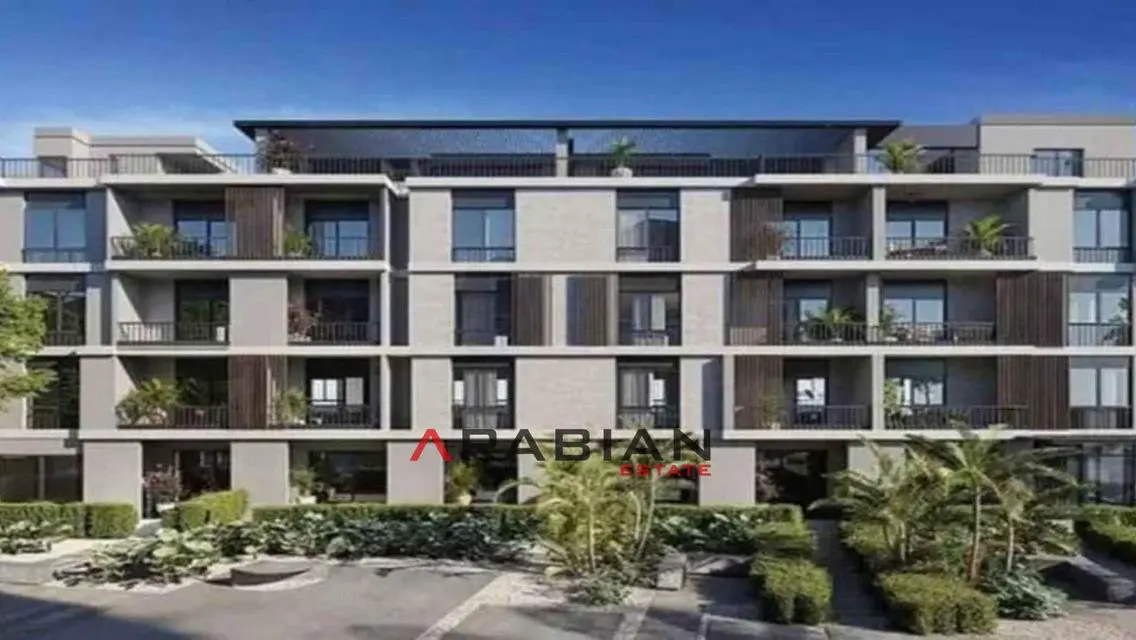 Luxury Apartment Overlooking Lakes with 680 Meter Space