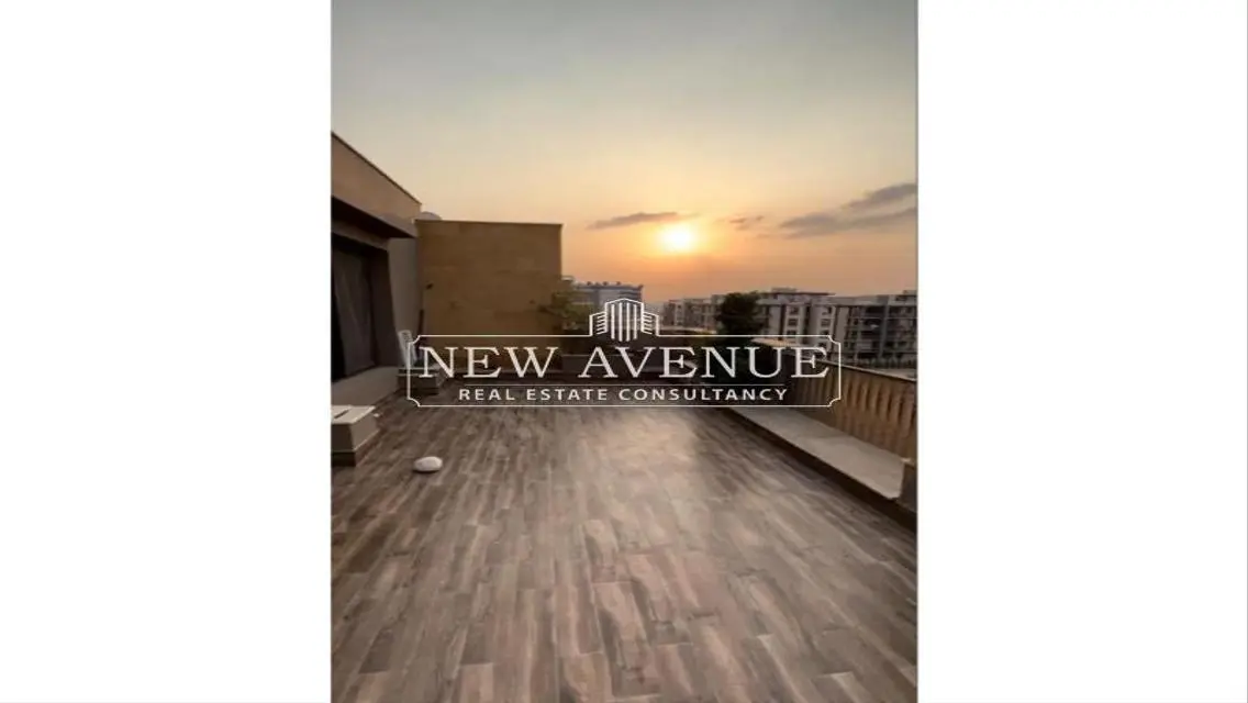 Luxury Villa for Sale with Spacious Layout in the Heart of the City