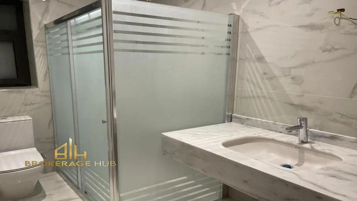 Luxury Apartment for Sale Near Lakes