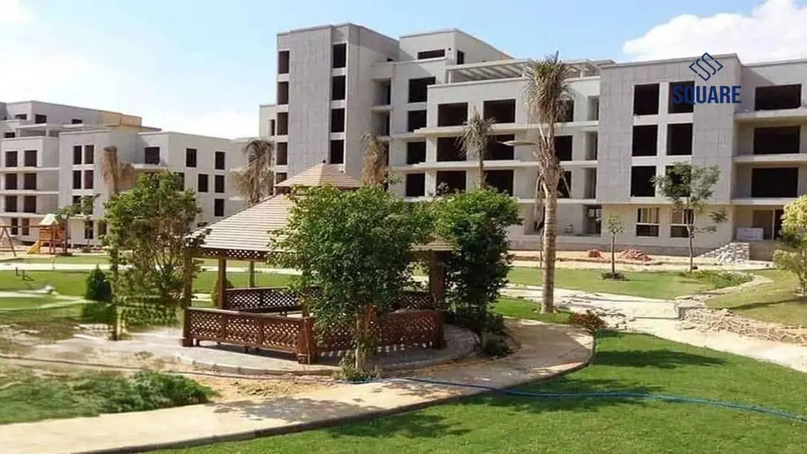 فيلا فاخرة بمساحة كبيرة مع حديقة خاصة ومسبح