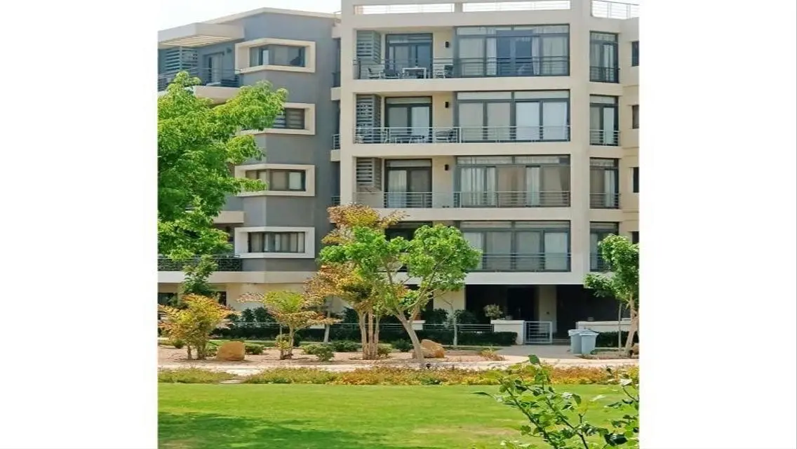 Luxurious Villa with Stunning Lake Views - 6.3 Million EGP