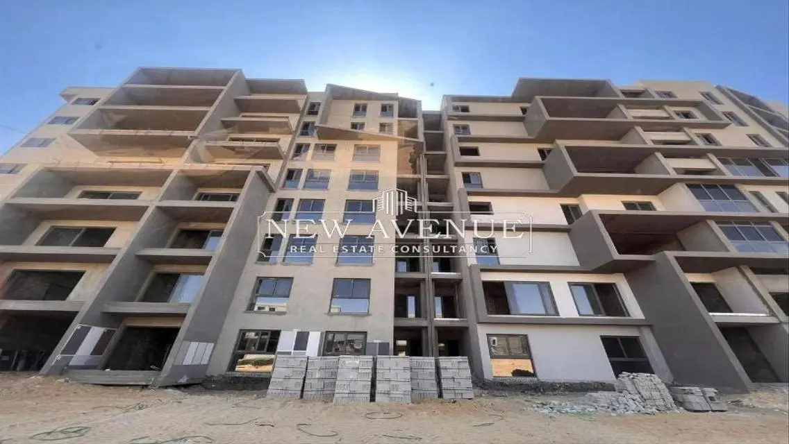 Luxury Apartment with Private Garden and Maid's Room