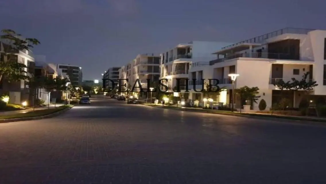 Luxurious Apartment with Study Room and Security Guard for Sale