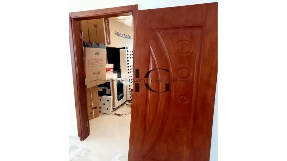 فيلا مميزة مع حديقة خاصة ونادي صحي في موقع رائع