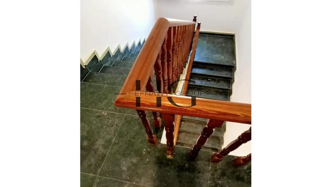 فيلا مميزة مع حديقة خاصة ونادي صحي في موقع رائع