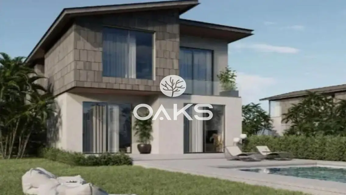 Luxurious Villa with Spacious Garden and Private Pool