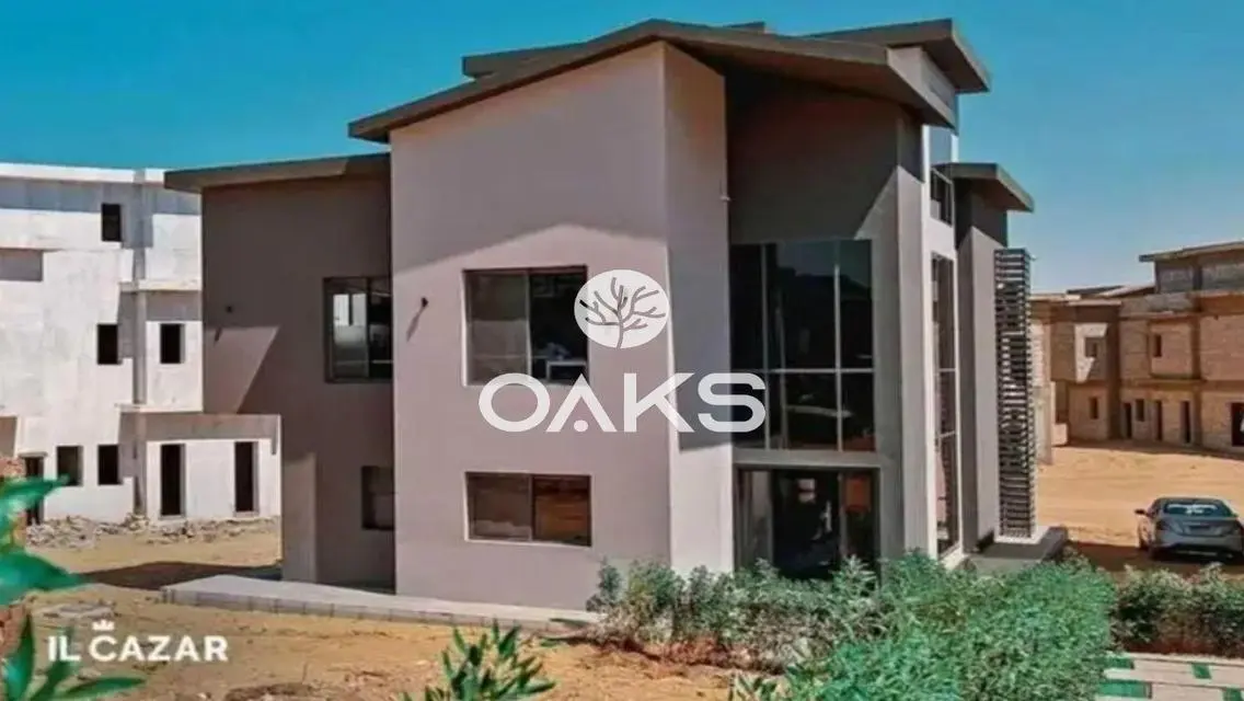 Luxurious Villa with Spacious Garden and Private Pool