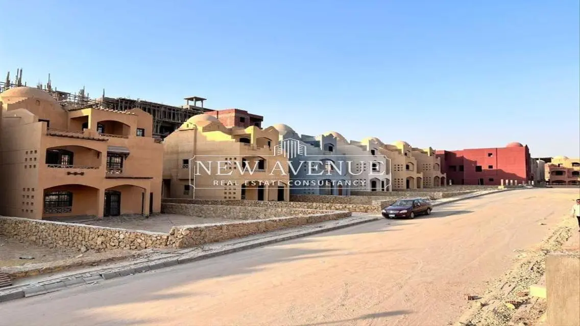 فيلا فاخرة للبيع بسعر مغري في موقع متميز