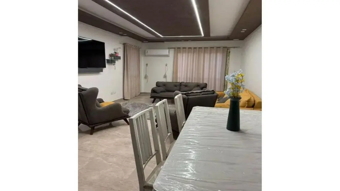 شقة رائعة للإيجار بتجهيزات كاملة
