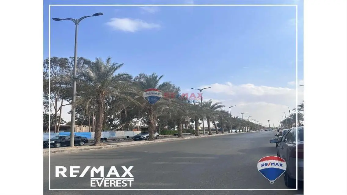 عقار تجاري في Strip Way