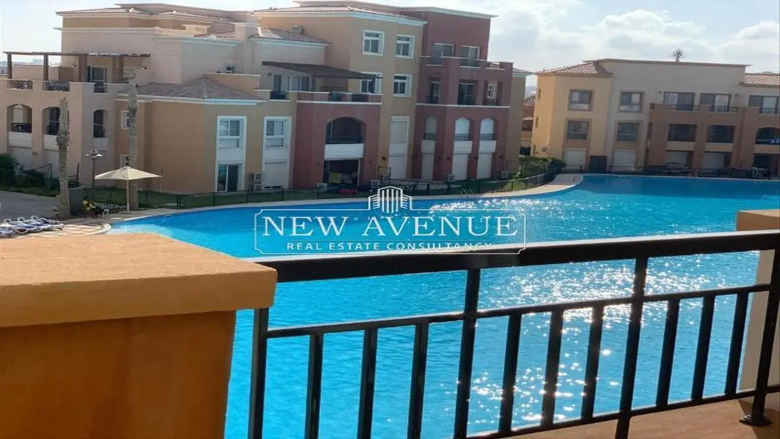 Luxurious Apartment with Spacious Area in the City Center
