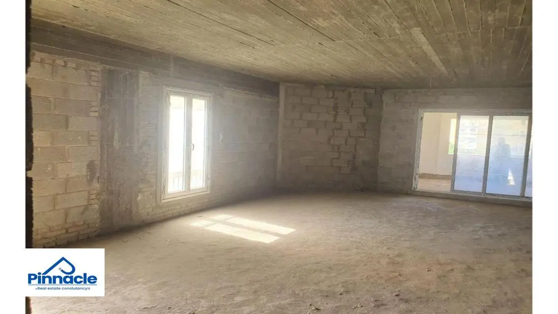 Luxury Apartment for Sale at 5A-Waterway with Attractive Pricing!