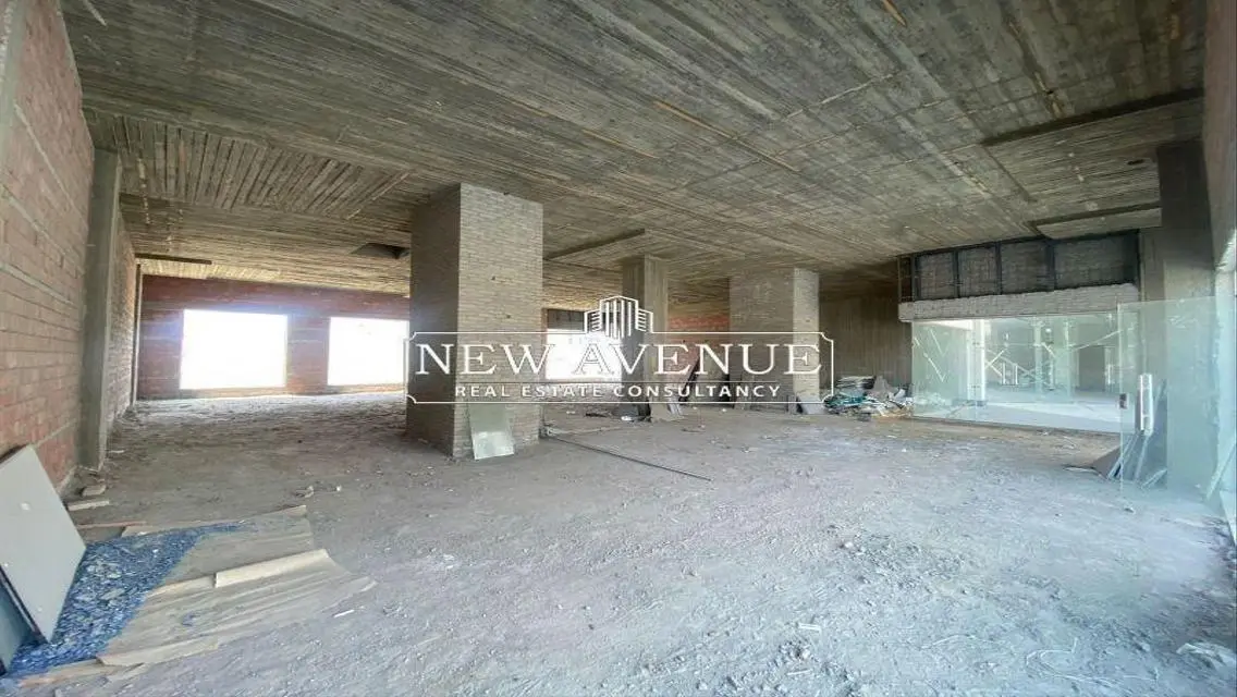 Complete Commercial Property for Sale - 1500 m²