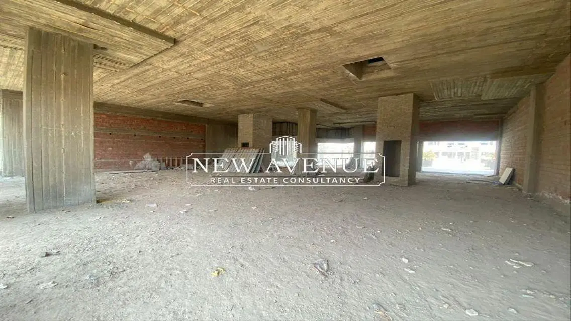 Complete Commercial Property for Sale - 1500 m²