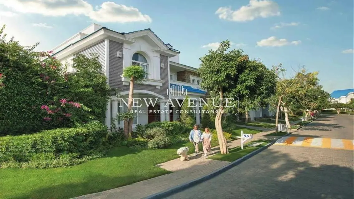 Luxury Property with Private Garden and Amazing Amenities