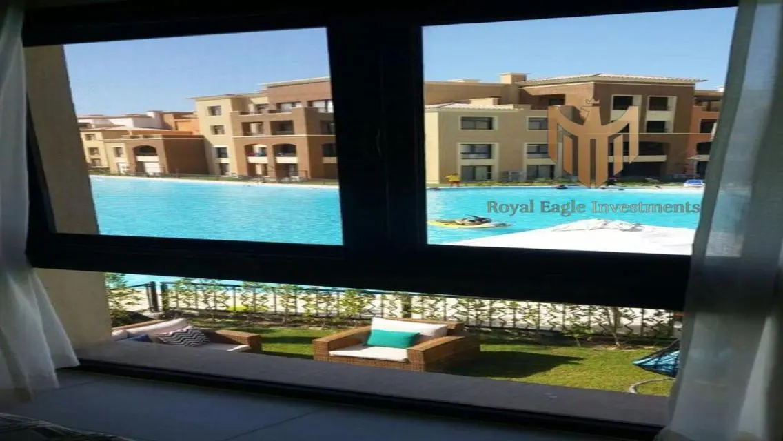 Luxury Villa for Sale with 100 Meter Space by the Balcony