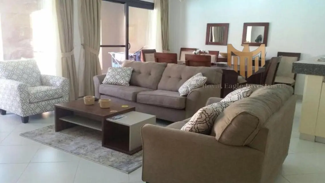 Luxury Villa for Sale with 100 Meter Space by the Balcony