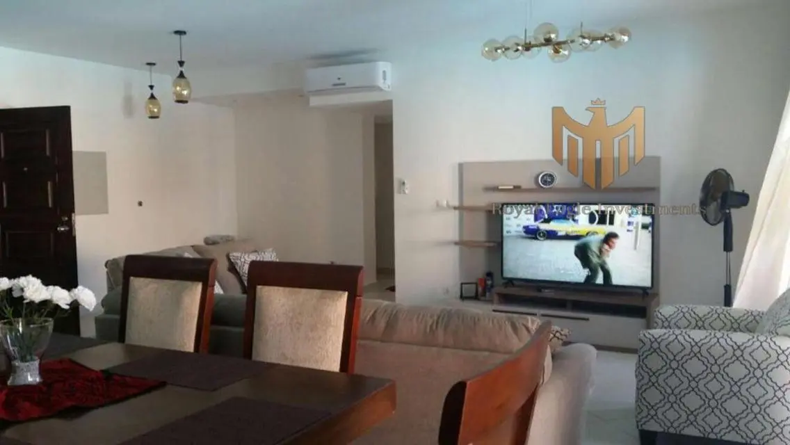 Luxury Villa for Sale with 100 Meter Space by the Balcony