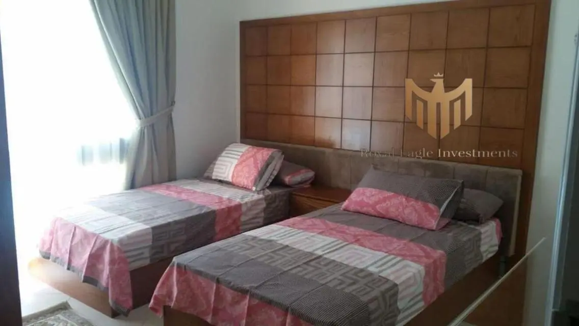 Luxury Villa for Sale with 100 Meter Space by the Balcony