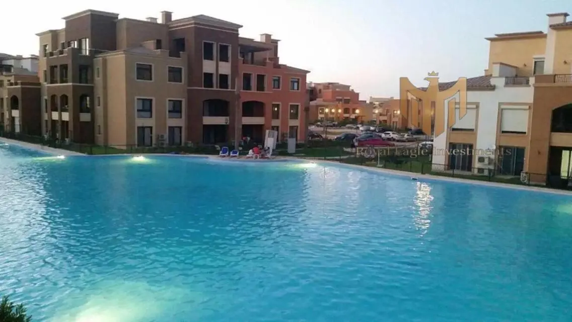 Luxury Villa for Sale with 100 Meter Space by the Balcony