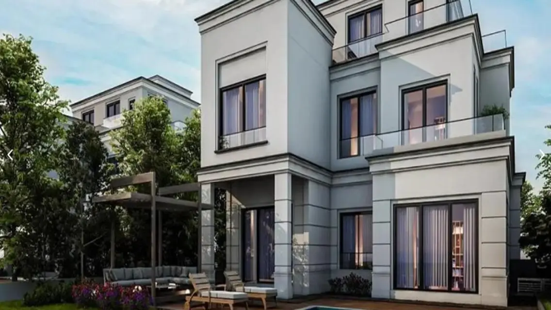 Luxury Apartment in Naia West - 5 Rooms with Diverse Amenities