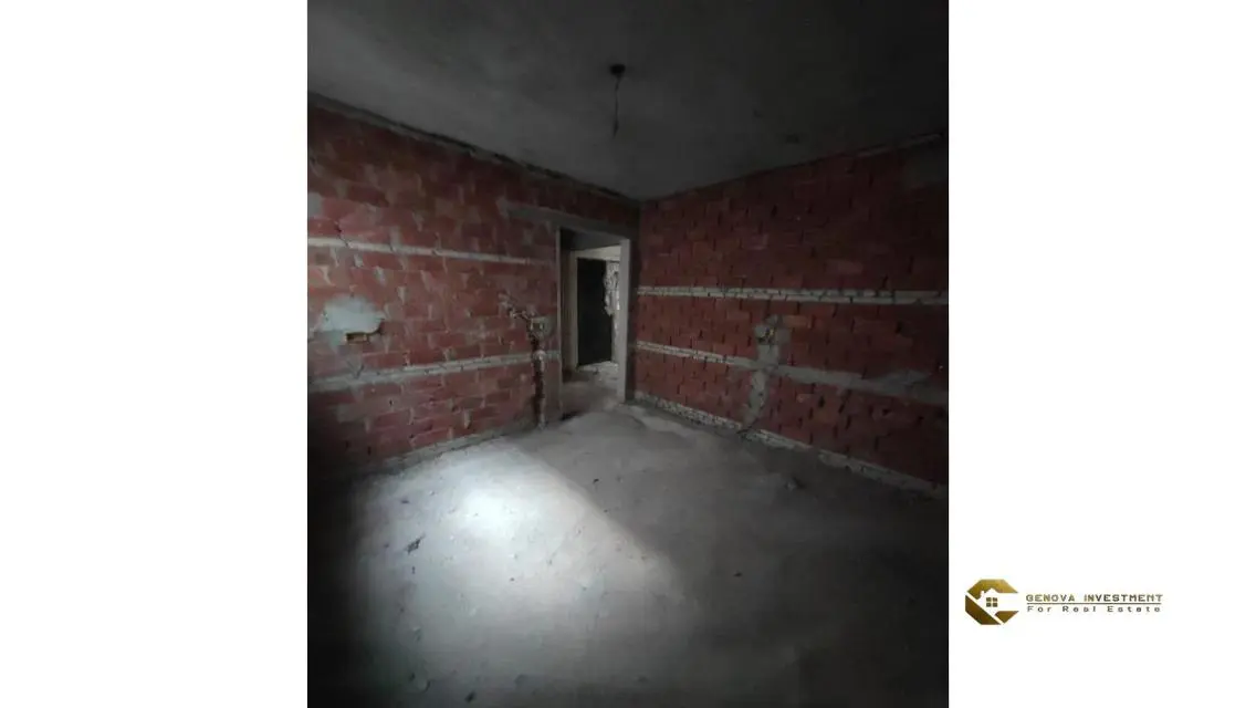 Luxury Apartment with Balcony and Security Guard