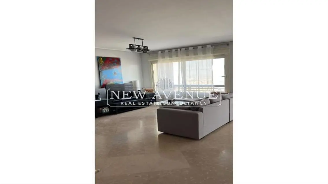 Luxury Apartment with Spacious Living in the Heart of the City