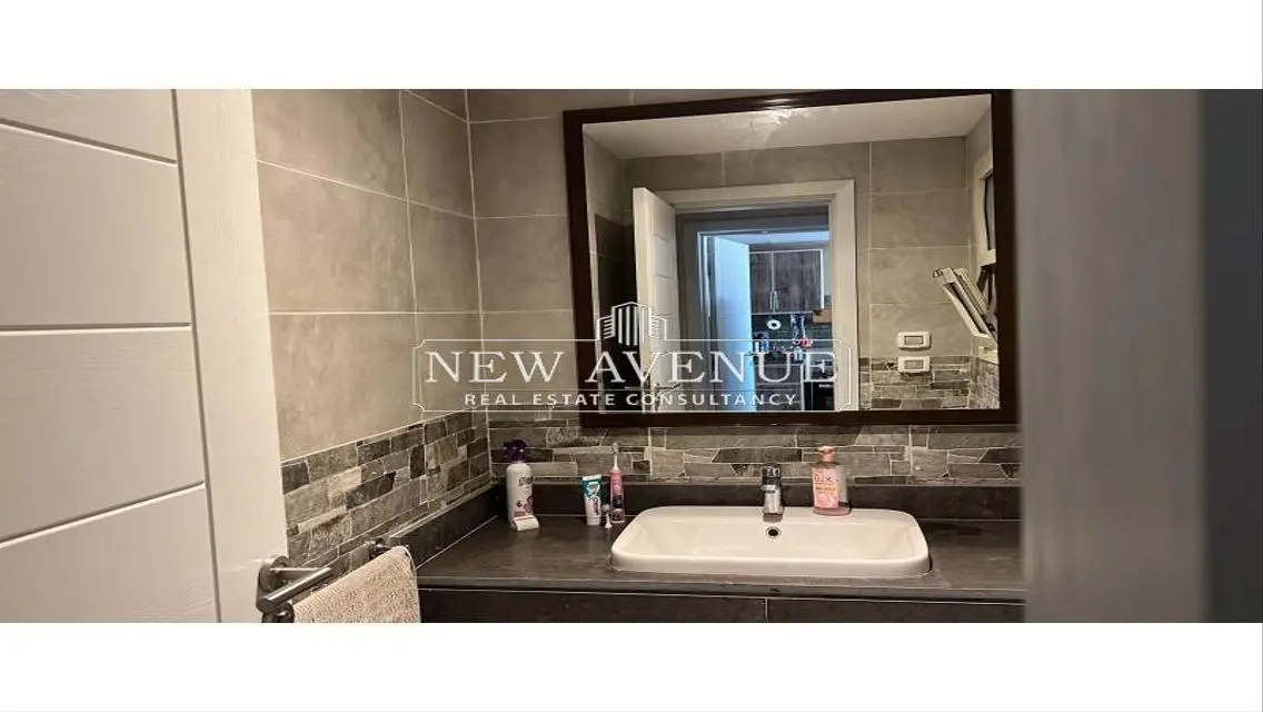 Luxury Apartment with Spacious Living in the Heart of the City