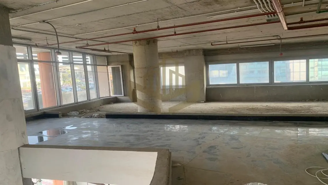 Investment Opportunity in Commercial State - 90 sqm with Extended Cables