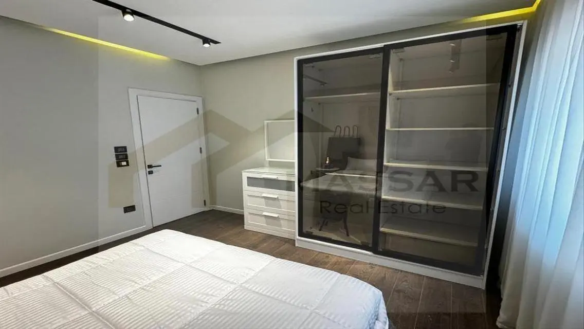شقة تطل على البحيرات في Lake View Residence