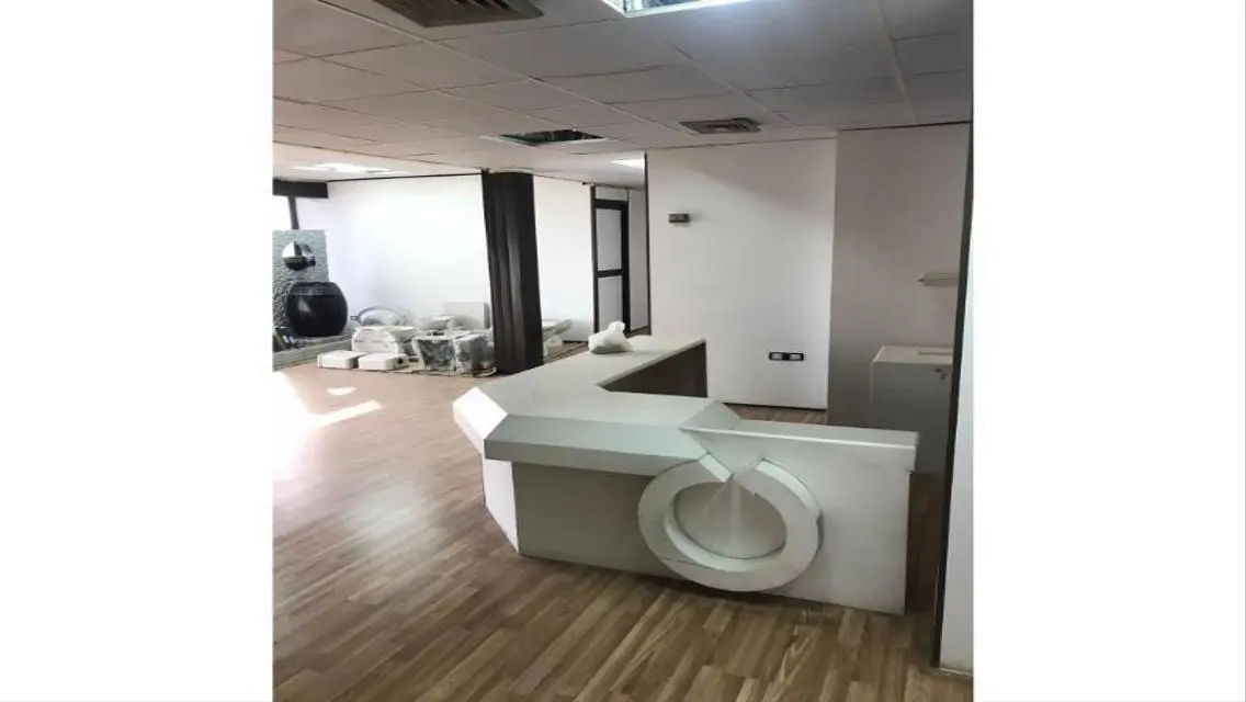 Commercial Property for Rent - Space 6-1-4-2-HDF