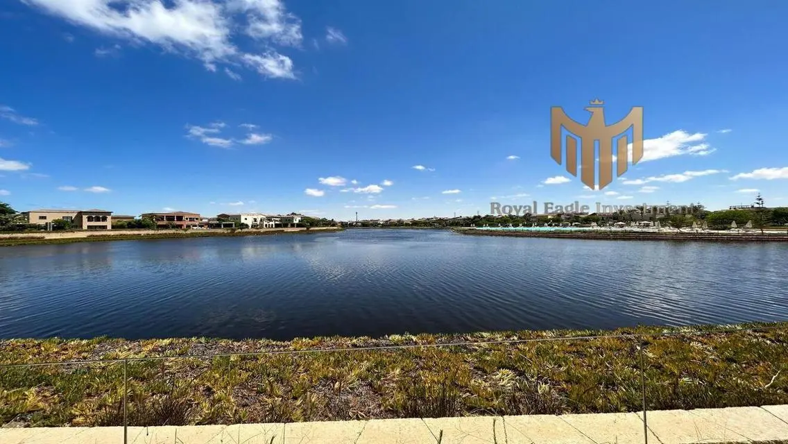 Luxury Apartment with Private Garden, 143 sqm