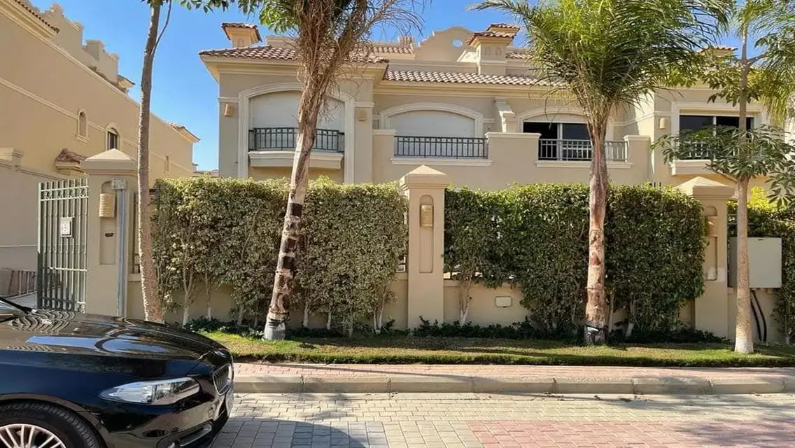 فيلا فاخرة بمساحة 288 متر مربع للبيع