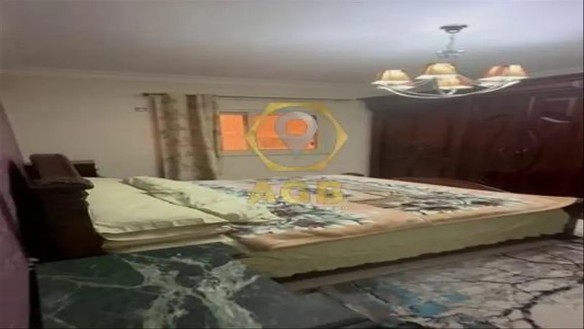 Luxurious Apartment in a Prime Location Near Shopping Centers