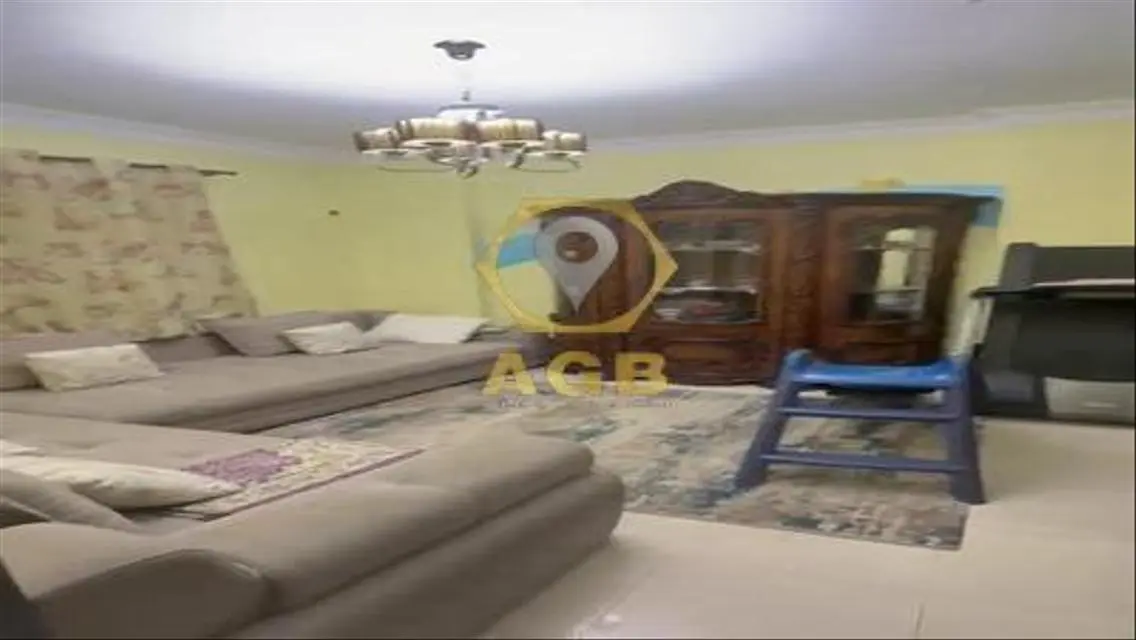Luxurious Apartment in a Prime Location Near Shopping Centers