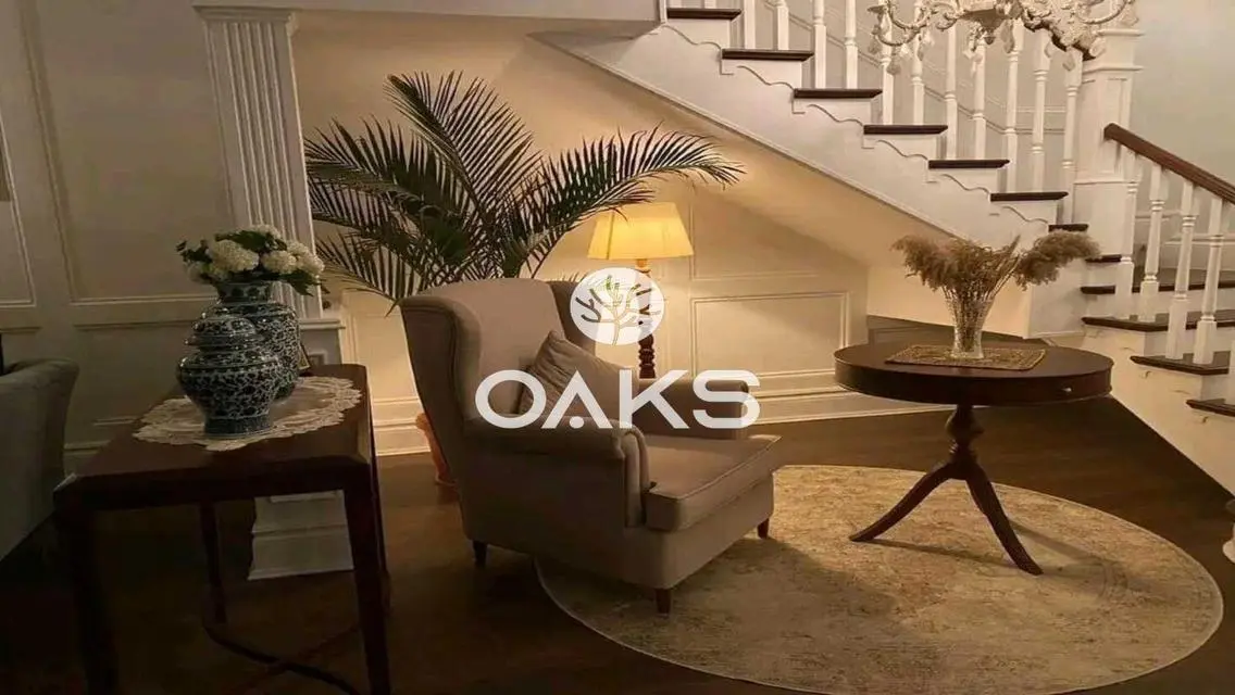 6-12 - Luxury Apartment in Garden Lakes Hyde Park