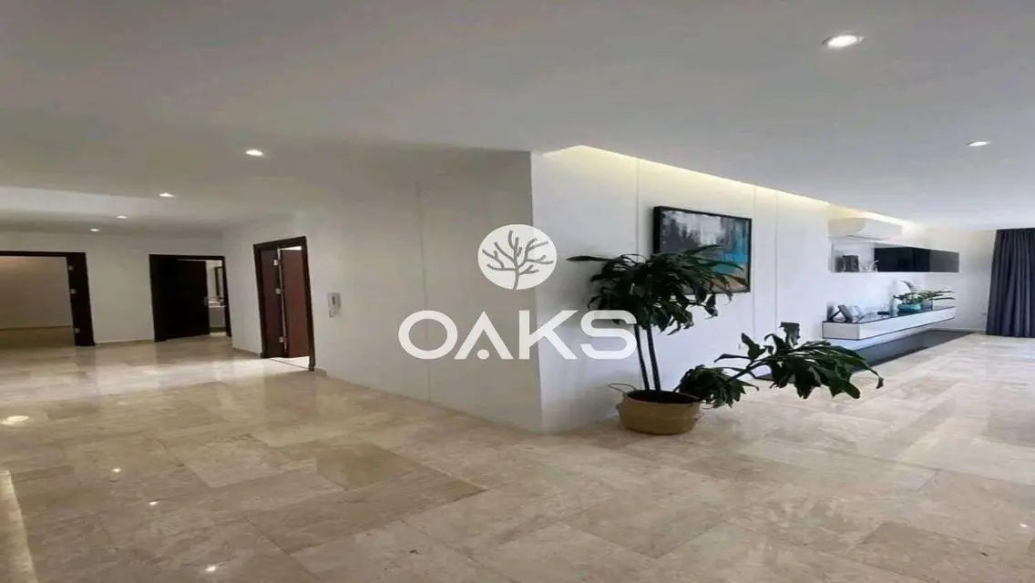 6-12 - Luxury Apartment in Garden Lakes Hyde Park