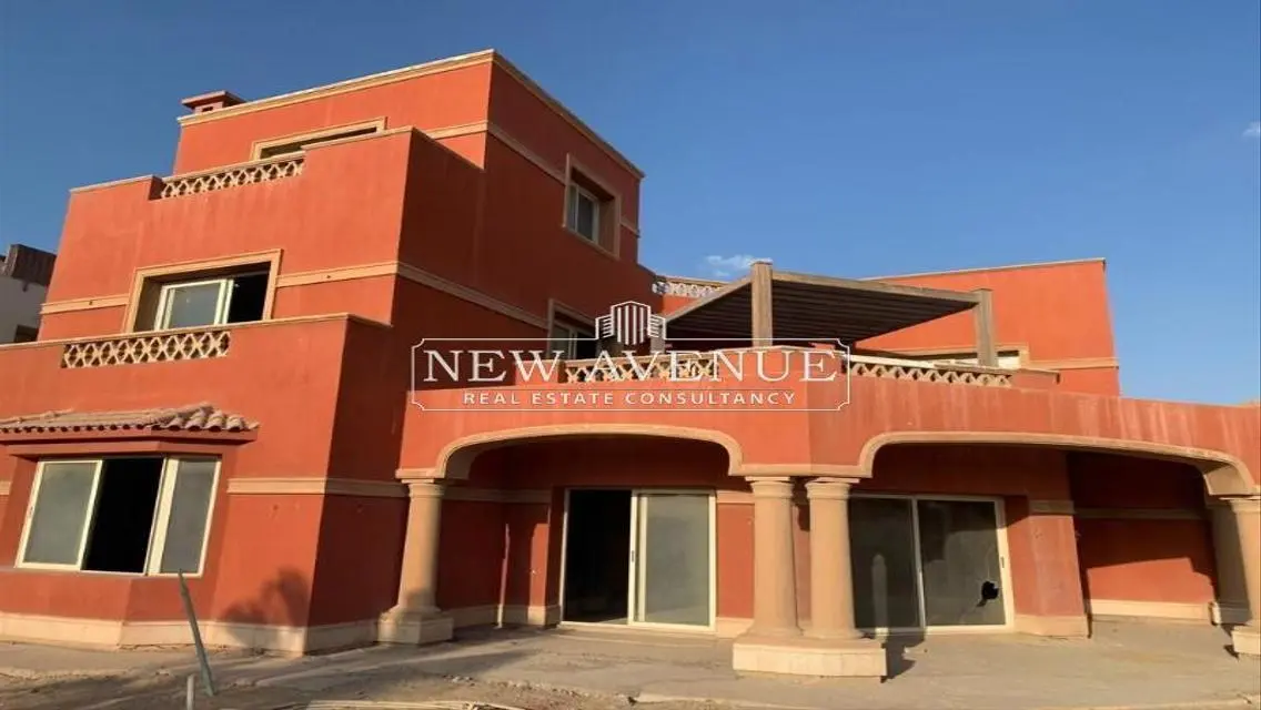 Luxury Villa for Sale with Private Garden and Full Amenities