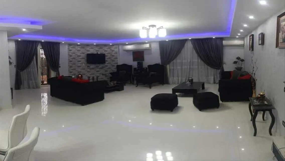 Luxury Villa with Contemporary Amenities