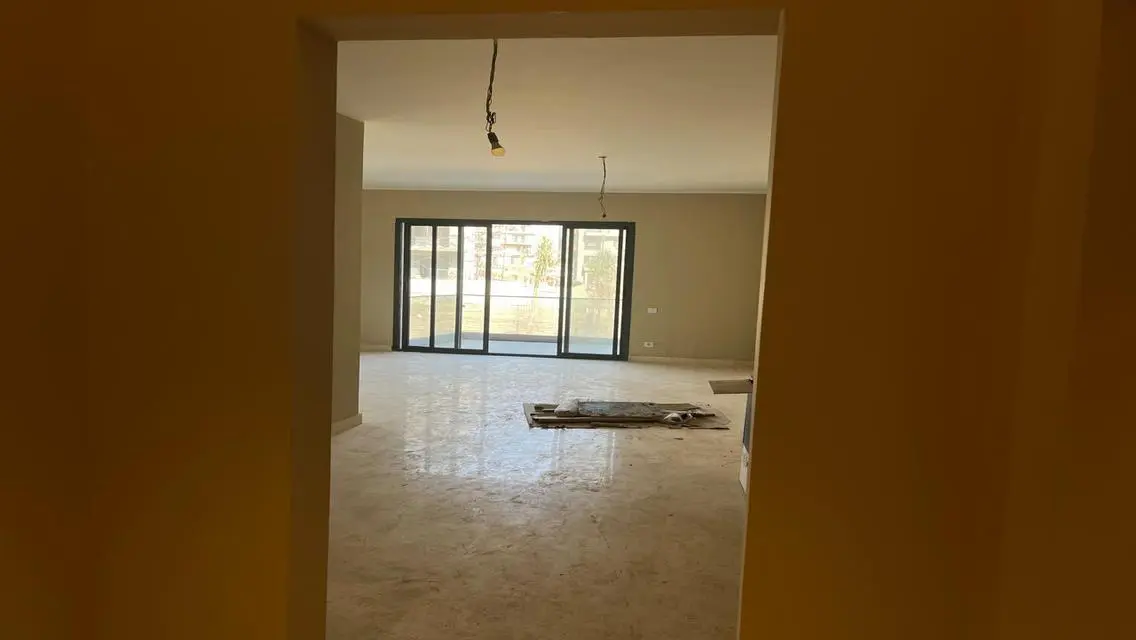 Luxurious Villa for Sale in an Upscale Neighborhood