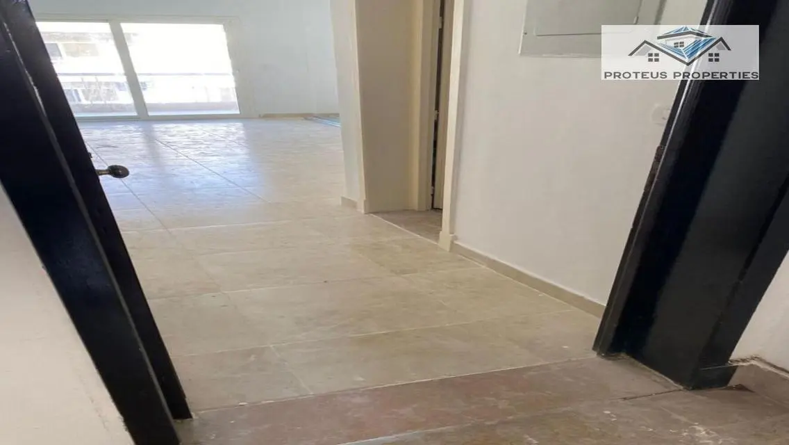 شقة فاخرة للبيع في B12