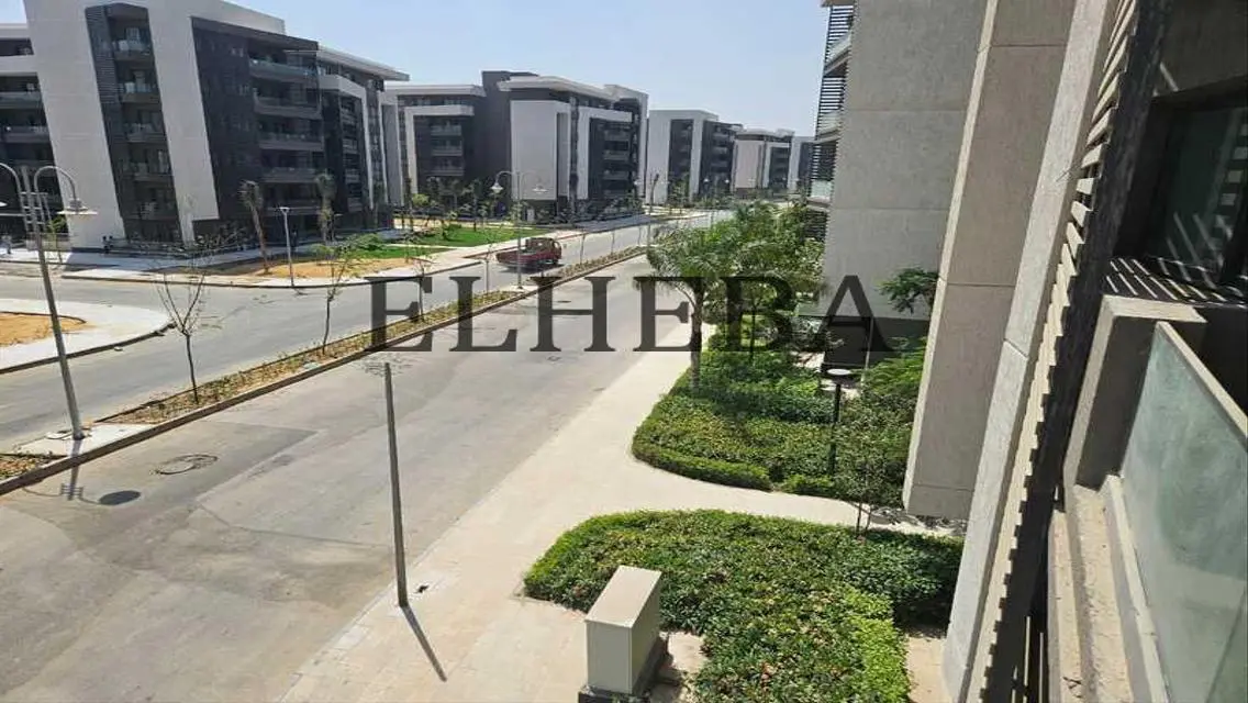Prime Commercial Space in B15