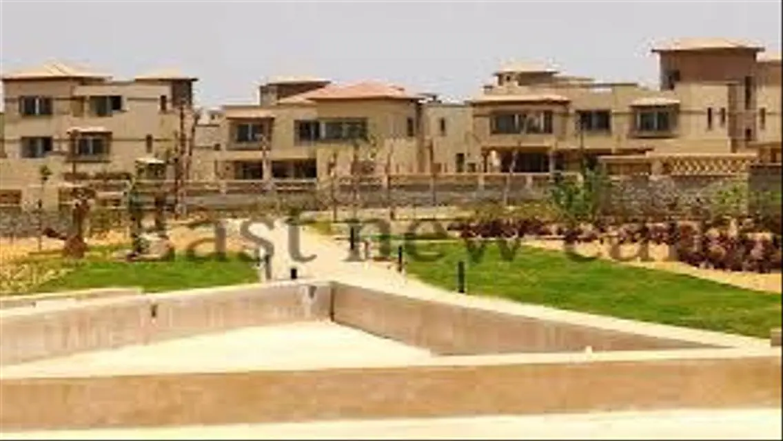 فيلا فاخرة بمساحة 1200 متر للبيع