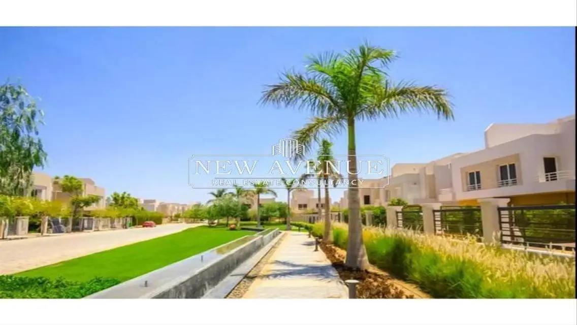 Luxury Property with Private Garden and Maid's Room