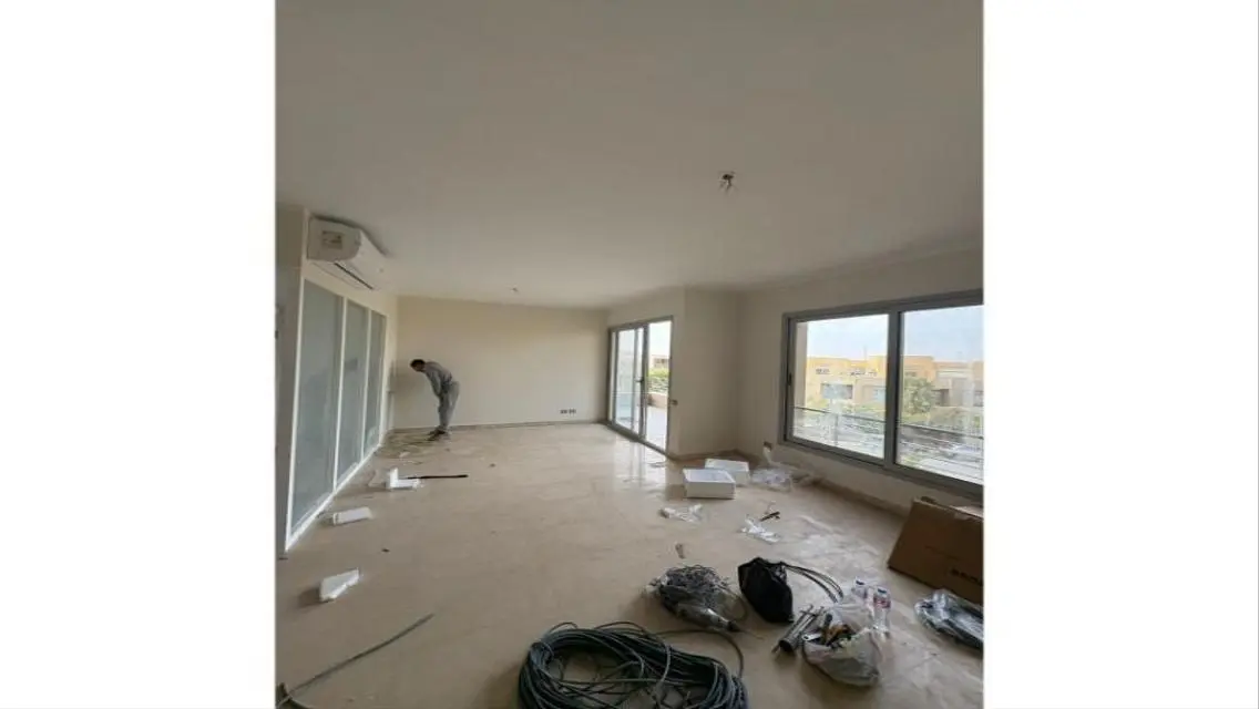 Spacious Lakeview Apartment for Rent