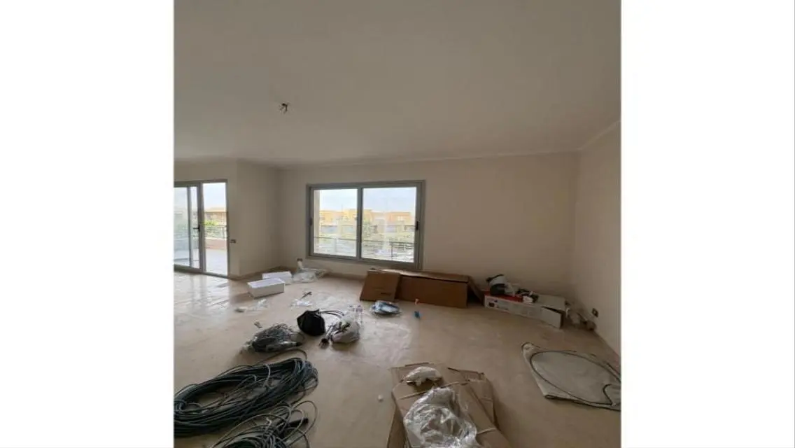 Spacious Lakeview Apartment for Rent