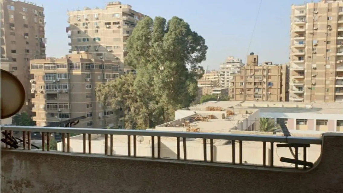 شقة رائعة بمساحة كبيرة في موقع متميز