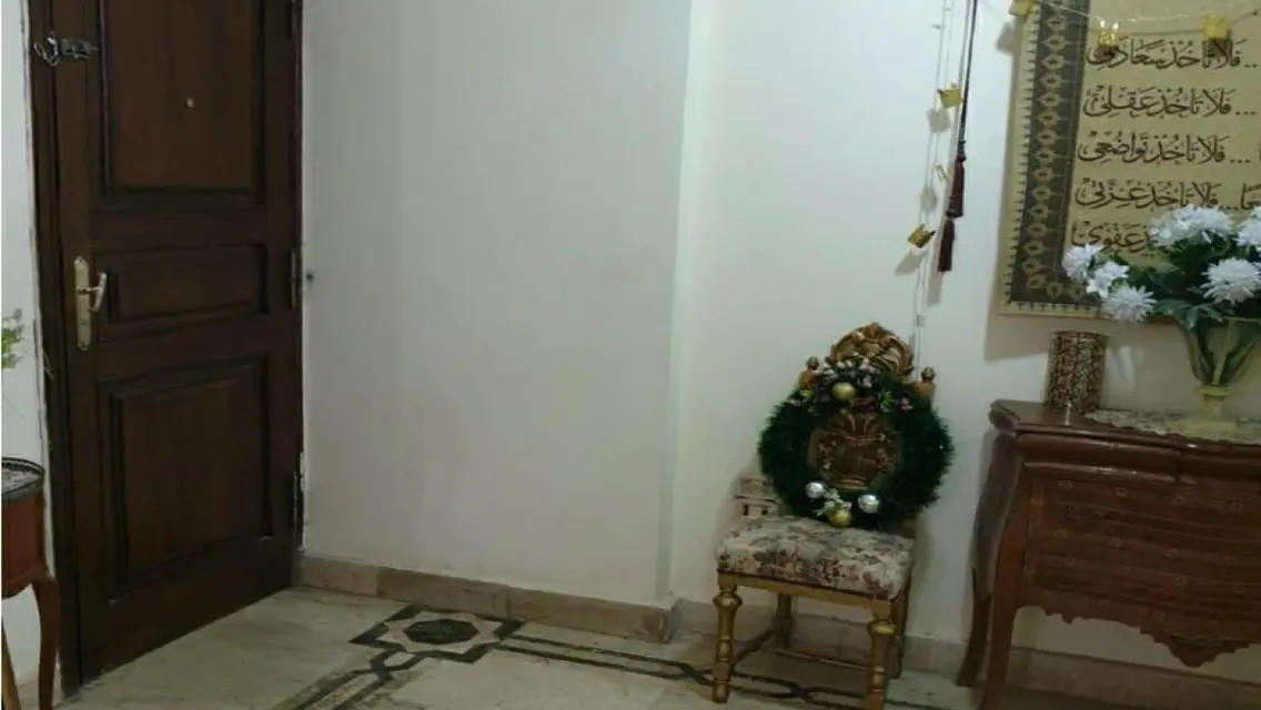 شقة رائعة بمساحة كبيرة في موقع متميز