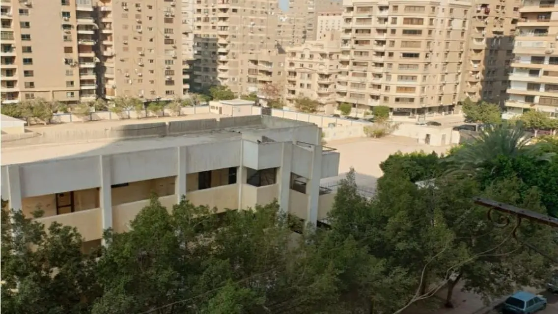 شقة رائعة بمساحة كبيرة في موقع متميز